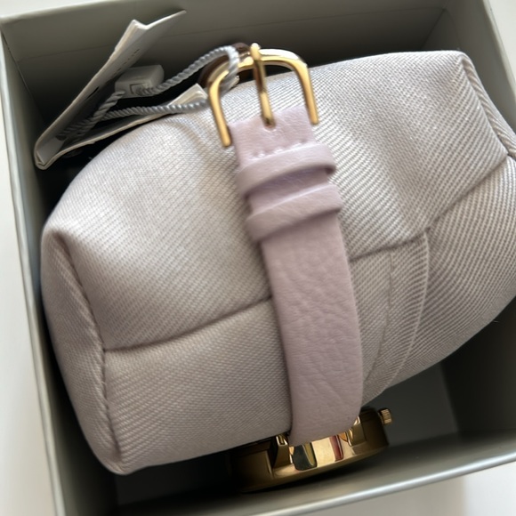 Olivia Burton Blush leather gold women’s watch - Picture 3 of 3